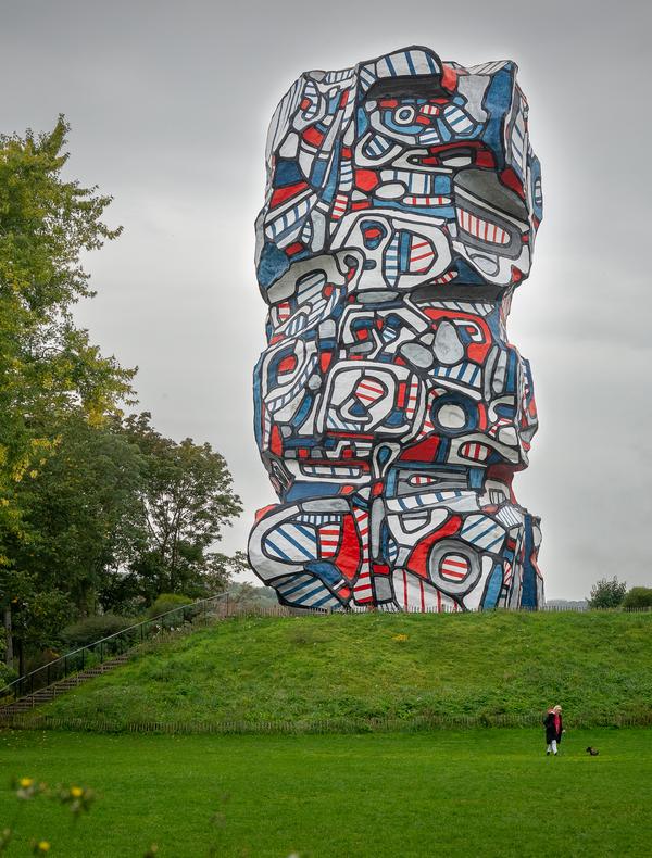 Jean Dubuffet , Tour aux figures, 1988, , Hauteur : 24 m