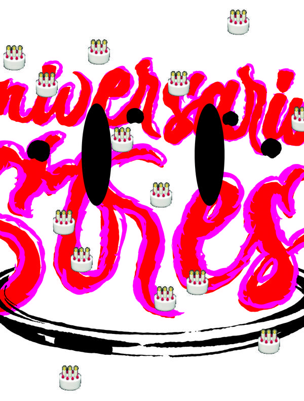 Nous pouvons voir sur cette image le titre de l'exposition " Anniversarium Stress" avec plein de gateau d'anniverssaire en tout petit en arrière plan. Il y également une sorte de smiley donc le bouche repésente de namiere shematique une assiete. 