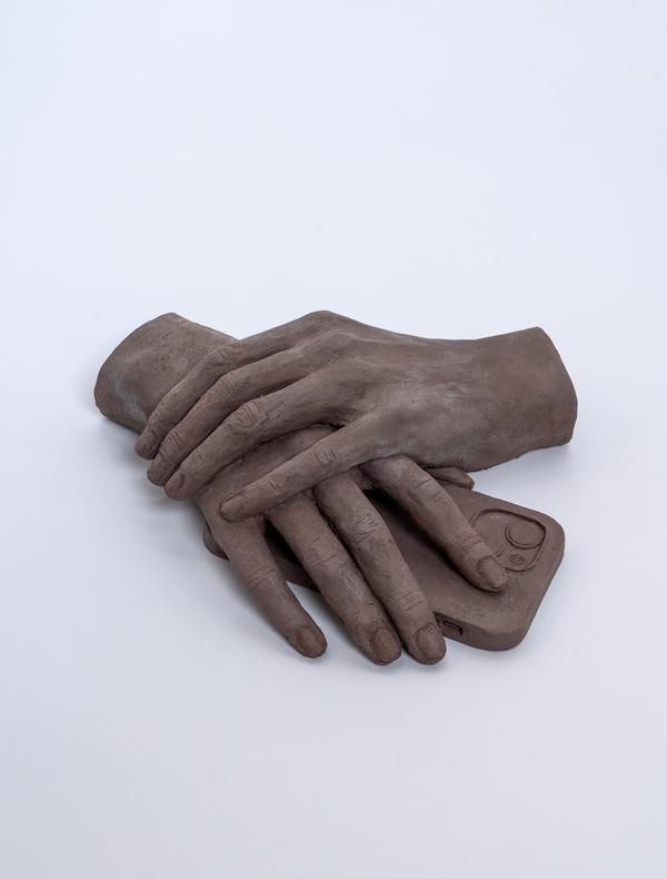 Léonore Chastagner, Sans titre, 2025. Céramique, 21 x 17 x 5,5 cm