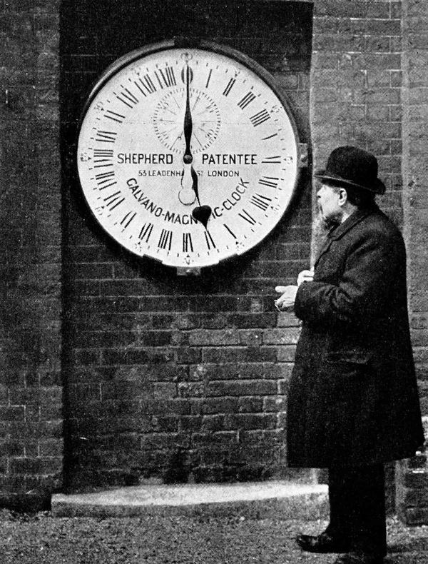 16h45