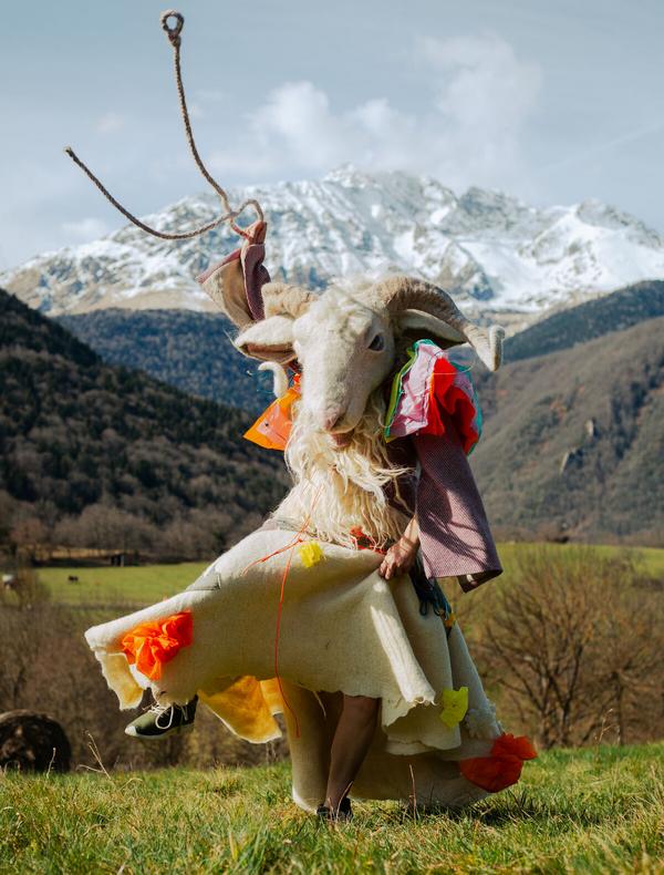 Bonté d'Ovine, la colporteuse