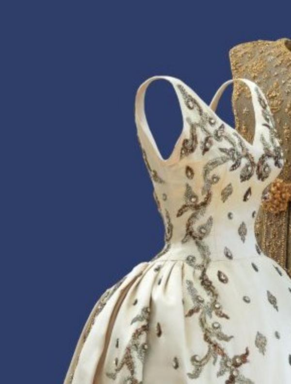 La Mode en majesté. Haute couture et tradition à la cour de Thaïlande