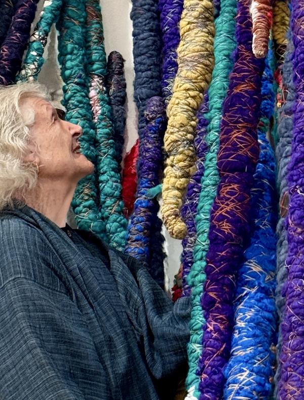Sheila Hicks, Au-delà