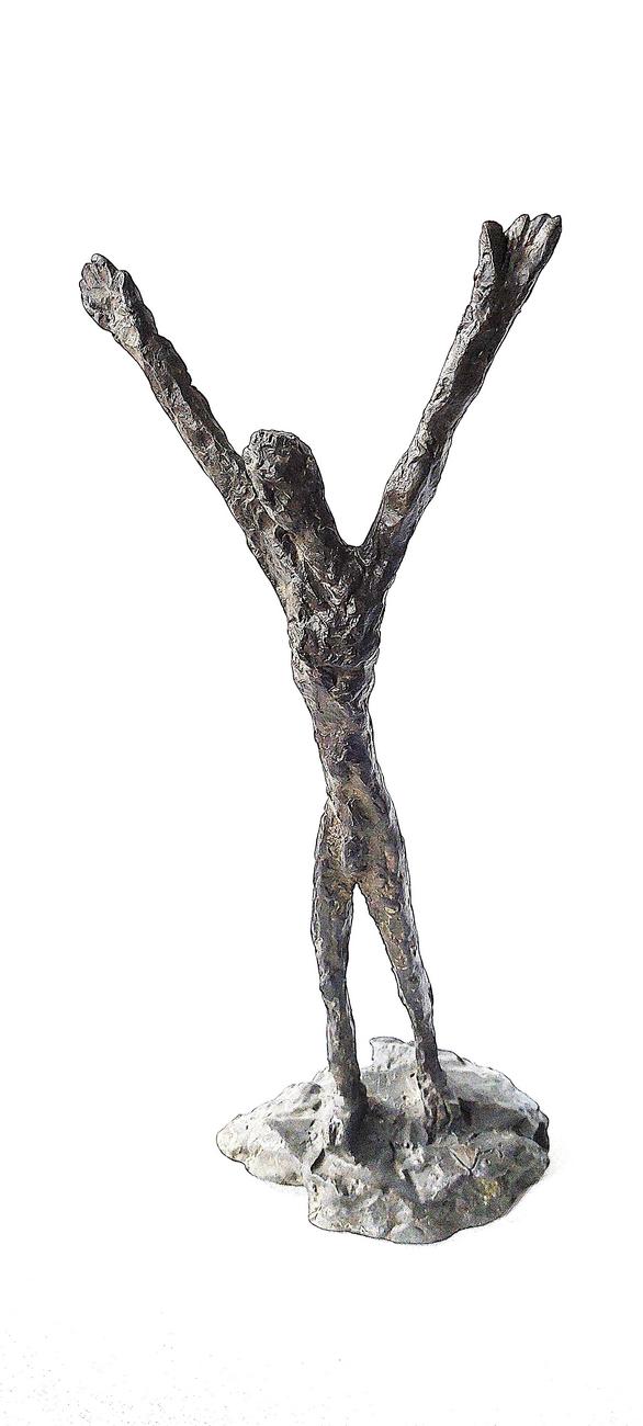 Homme bras levés, corps incliné vers l’avant, bronze foncé exemplaire 2 (1) 