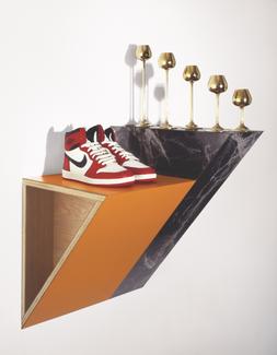 Haim Steinbach, related and different, 1985