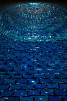 Jean-Michel Othoniel, Halo de briques de verre bleu