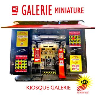 La Galerie Miniature est installée dans un ancien kiosque à journaux revisité.