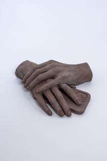 Léonore Chastagner, Sans titre, 2025. Céramique, 21 x 17 x 5,5 cm