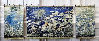 Laurence Aëgerter, Steps in Peace, 2026, tapisserie jacquard, fils mélangés dont Lurex et fils phosphorescents