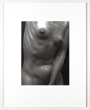 Torse, main devant. Premier état - 2005