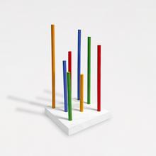 Sculpture aux mâts colorés