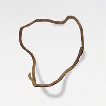 Sec, équarri, deux refentes partielles - glissé - collé, 1975