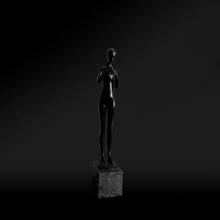 La Jeune Fille à l'orange (patine noire), 1965