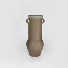 Femme à la jupe plissée, 1949-2012