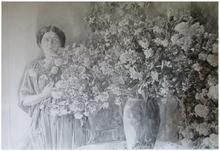 Robe verte, derrière bouquet seringat - 1980