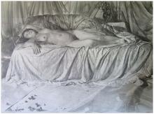 Nu allongé, draperies, bouquet et pétales - 1981