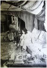 Drappouf, Voltaire, ajuste la bride chaussure - 1981