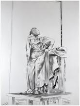 Robe violette, soutenue main gauche, main droite au front - 1978