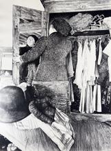 Robe chat et veste devant l'armoire ouverte, miroir - 1983