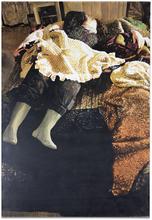 Couché lit gris, robe chat et châle - 1987