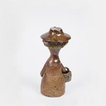 Femme au chapeau et aux cheveux frisés (Bouquetière), 1960