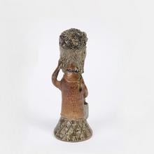 Femme élégante au collier (Bouquetière), 1967