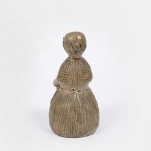 Femme avec cape et tablier (Bouquetière), 1949