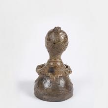 Femme au chignon et aux larges hanches (Bouquetière), 1955