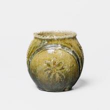 Petit vase avec fleur, c. 1946