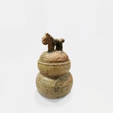 Deux boules au chien (Pot couvert), 1941