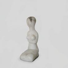 Petite Femme Agenouillée (n°3) - 2001