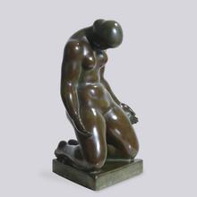 Opus 023 — Jeune Fille ( Jeune Fille à genoux ou La Fille) — 1927