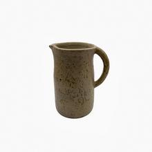 Pichet beige, 1957