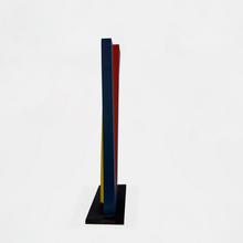 Totem bleu rouge et jaune — 1993