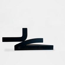Sculpture noire sans titre