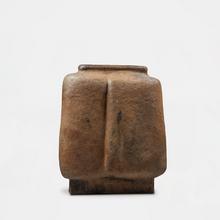 Motif noir (Vase sculpture), 1962