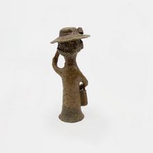 Femme au chapeau avec un gros noeud (bouquetière), 1969