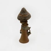 Femme au chapeau chinois (bouquetière), 1970