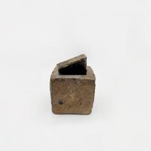 Carré en pente, 1964