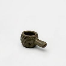 Tasse tonneau avec manche, 1950