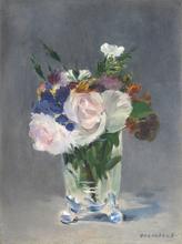 Fleurs dans un vase de cristal