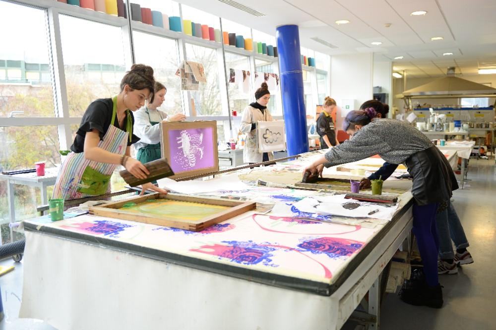 Atelier de tissage et de maille - Photo : Béryl Libault de la Chevasnerie