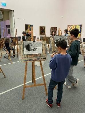 Enfants qui dessinent