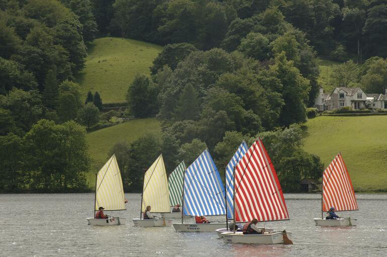 Daniel Buren: Voile/Toile - Toile/Voile