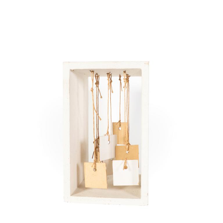 Catalogue raisonné, Albert Chubac, Sculpture aux cartons suspendus, 1975