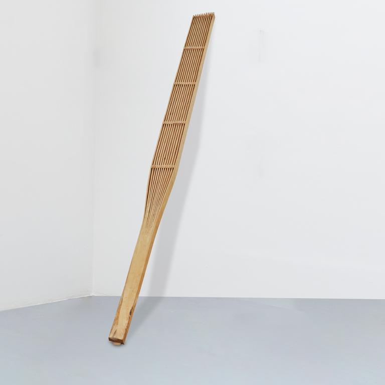 Toni Grand, sculpture Equarri, débit partiel avec entretoises, 1973