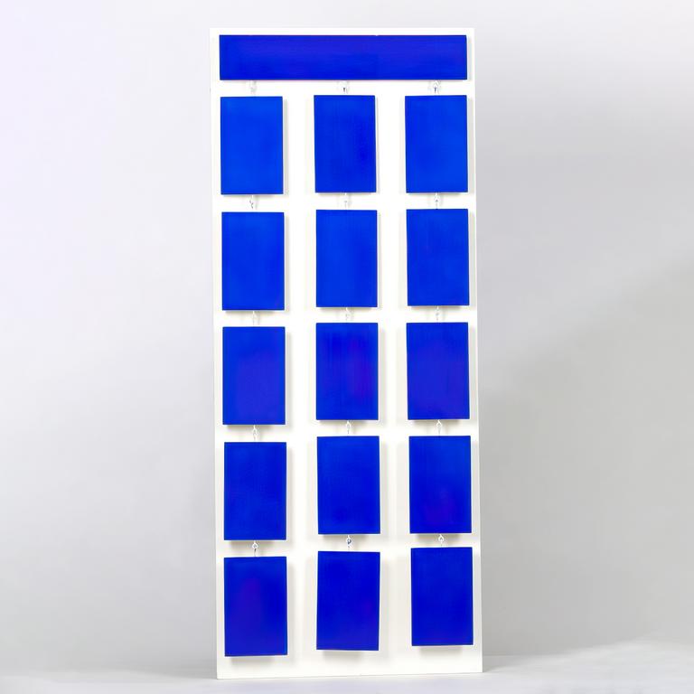 Catalogue raisonné, Albert Chubac, Sculpture aux rectangles bleus suspendus, 1980
