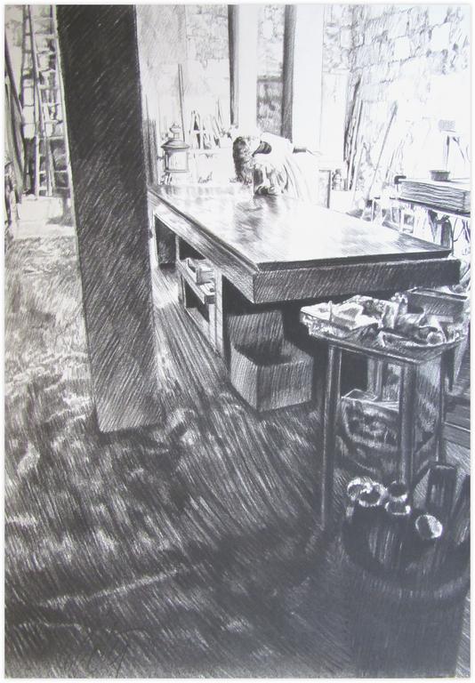 Robe blanche, appuyé sur la table en arrière, colonne - 1980