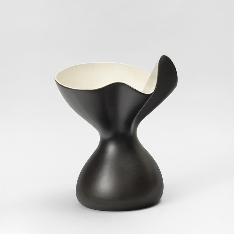 Catalogue raisonné, Pol Chambost, Vase corolle (noir blanc). Modèle 1055 — 1955