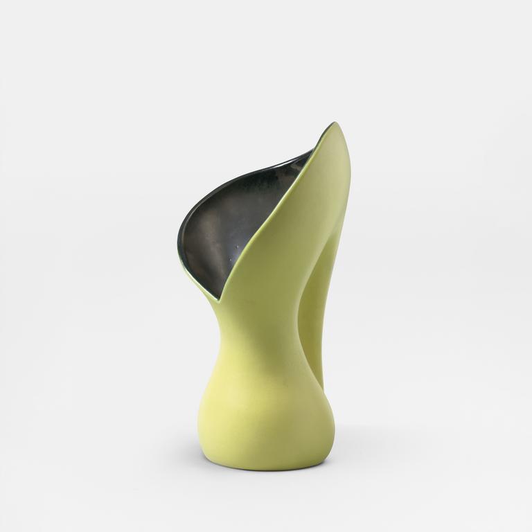 Catalogue raisonné, Pol Chambost, Vase nervure (jaune anis noir). Modèle 1046 — 